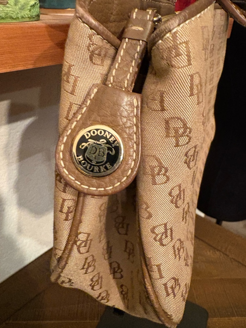 🥰 Dooney & Bourke Tan Brown Monogram Satchel - Picture 3 of 8
